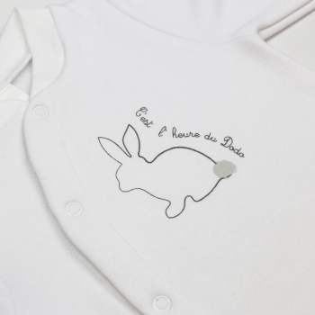 Rabbit print and message on white newborn pajamas Pompon