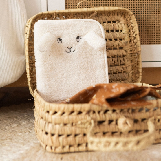 Funda de cartilla sanitaria cabeza de oveja