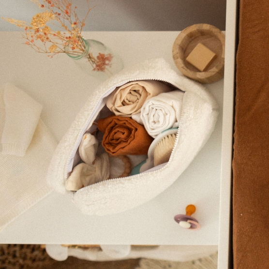 White velvet baby toiletry bag with zipper