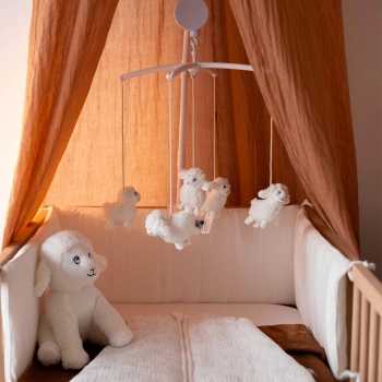 conjunto de móbile para bebé com doudou e cama