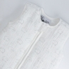 Zoom motivos e detalhes do saco de dormir recém-nascido bebé