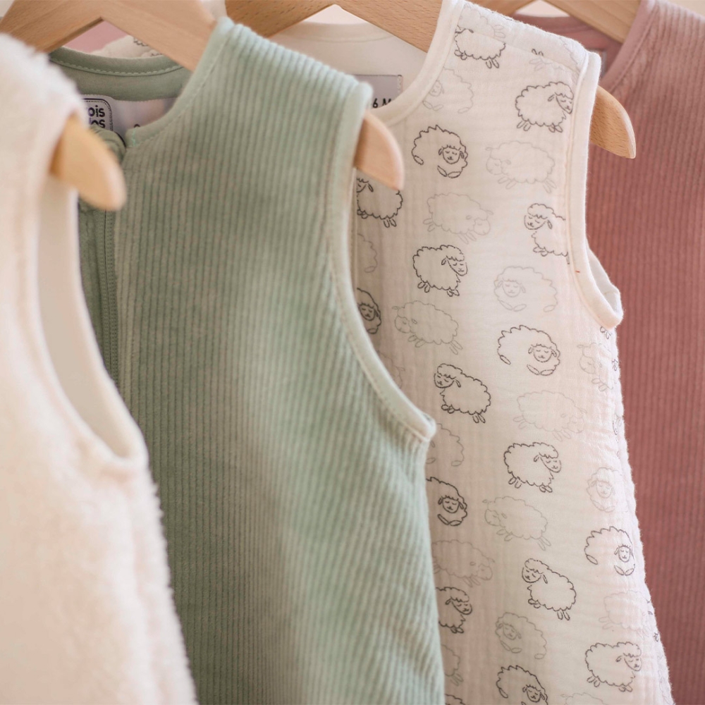 baby sleeping bags set presented on hangers baby sleeping bags set presented on hangers