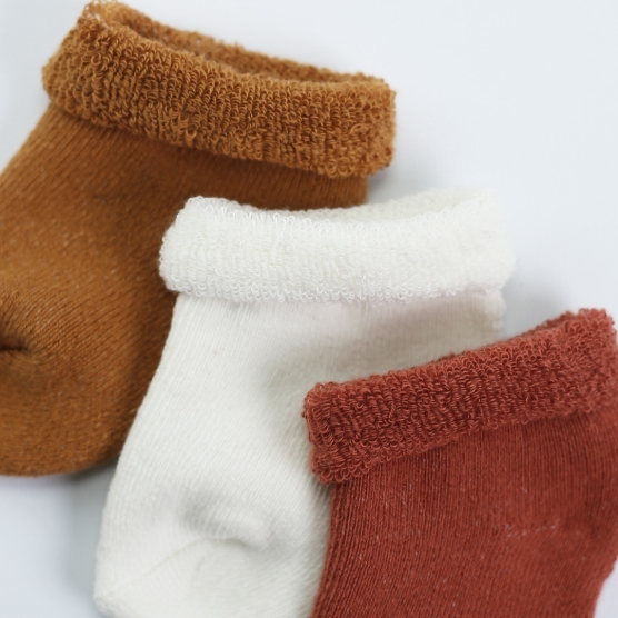 Set of 3 small socks for the maternity hospital bag