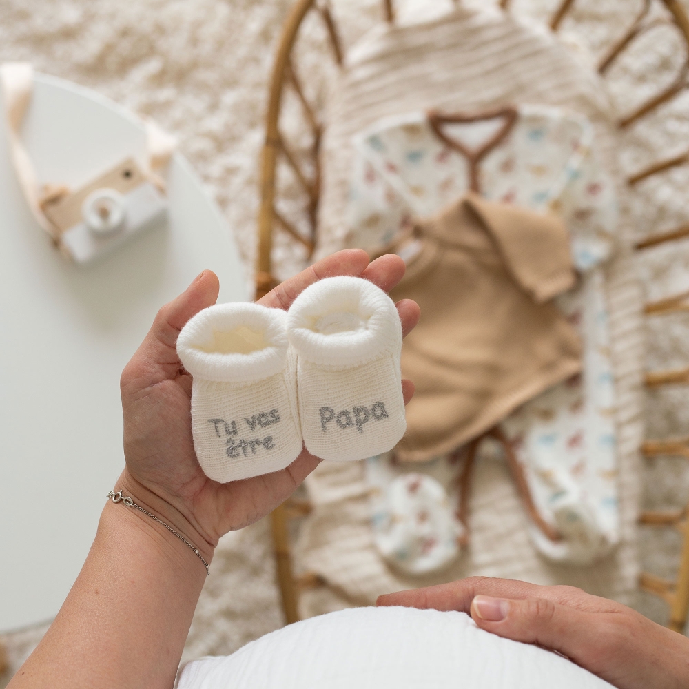 Scarpine per neonato con ricamo "diventerai papà" Scarpine per neonato con ricamo "diventerai papà"