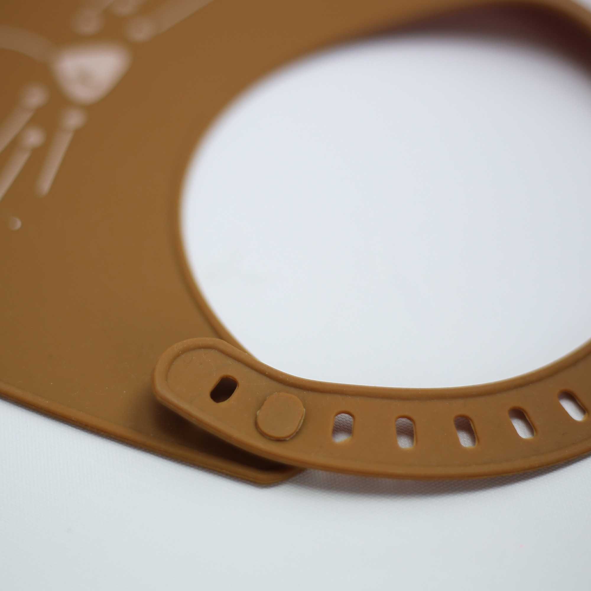 Bavoir silicone récupérateur pour bébé (Trois Kilos Sept) - Image 1