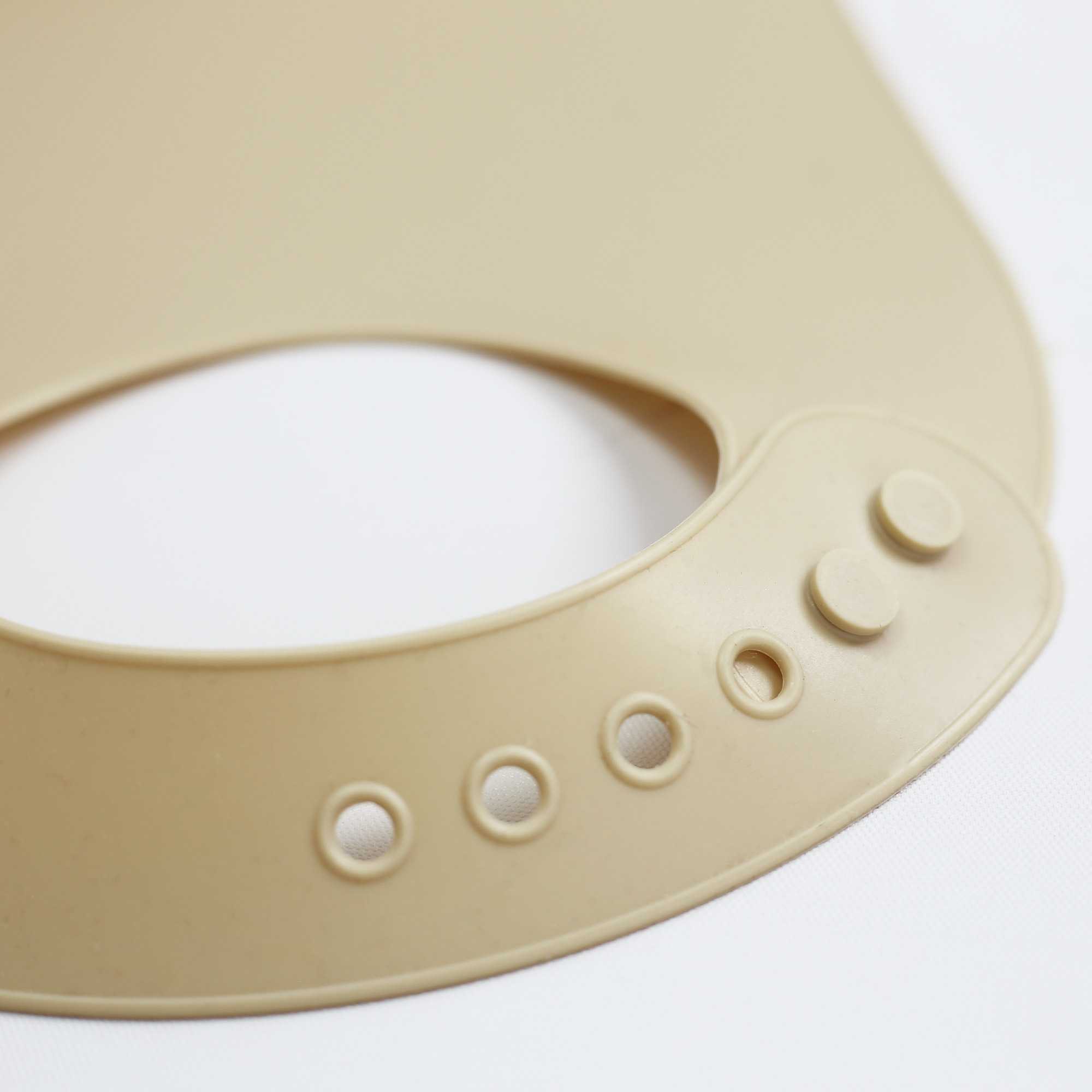 bavoir silicone pour bébé (Trois Kilos Sept) - Image 1
