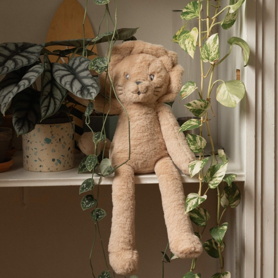 Large lion plush toy - Tam...
