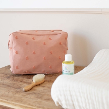 table à langer avec trousse de toilette terre de sienne