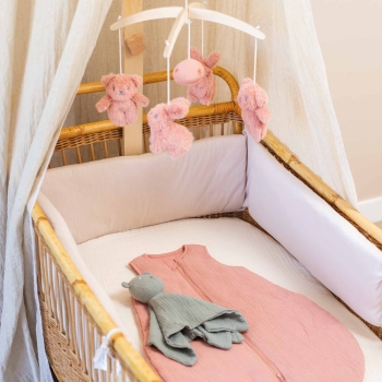 Ensemble der Kollektion Hop & Honey mit Schlafsack