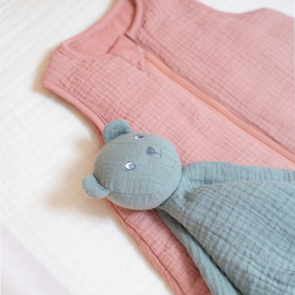 Swaddle muslin fabric zoom