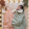bébé avec leurs gigoteuse manches amovibles