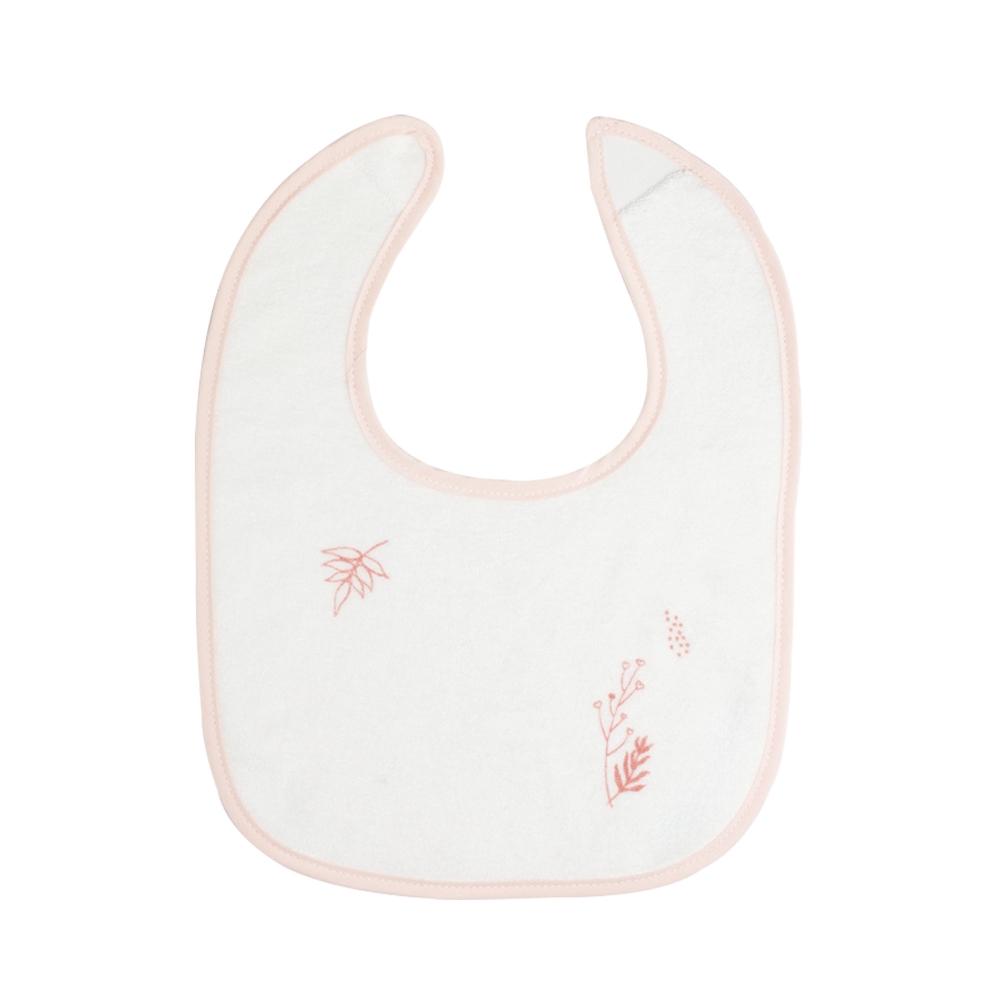 babero blanco con motivos florales