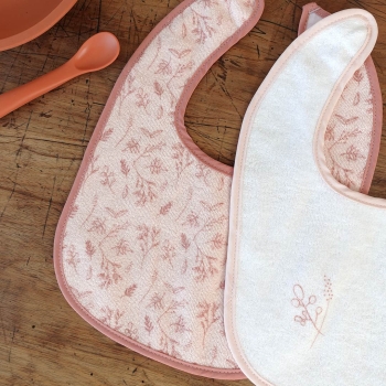 Zoom patterns bibs 1st age pink and white