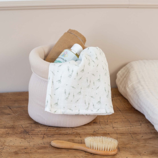 Set of 3 baby swaddles with wheat ear patterns