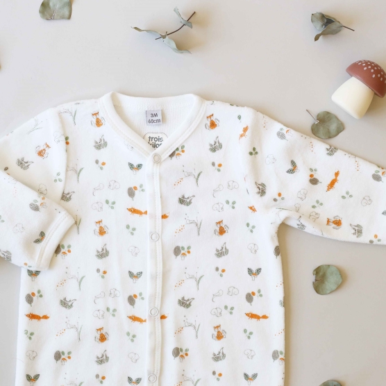 pijama de terciopelo con motivos de bosque