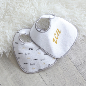 2 Lätzchen aus dem coolen Baby-Set 2 Lätzchen aus dem coolen Baby-Set
