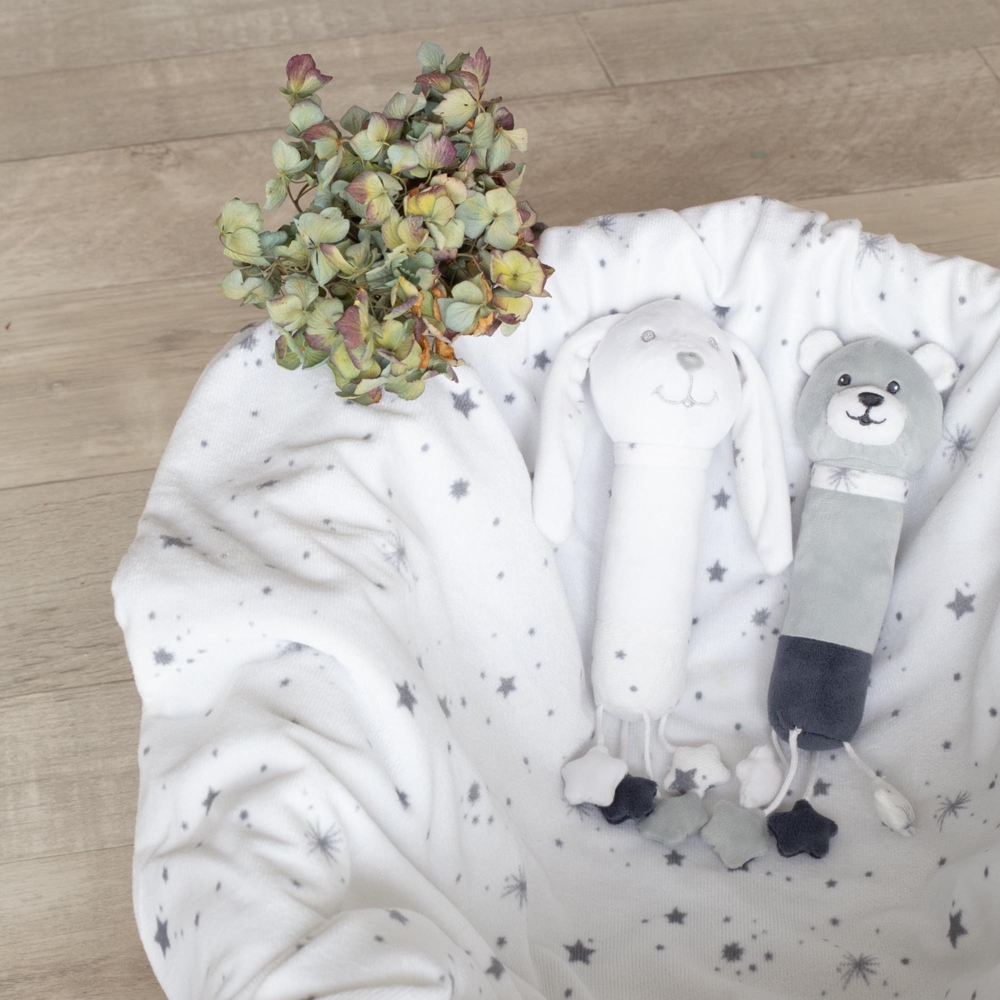 Set di bacchette musicali in un cestino