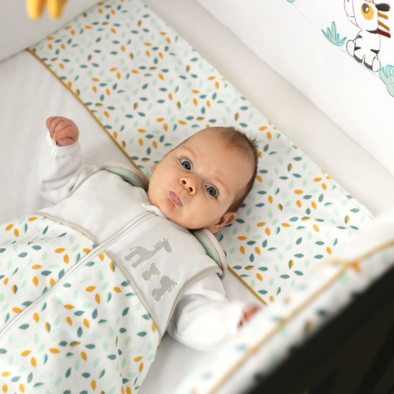 Couverture grand format pour le lit de bébé - Diplododo l Trois Kilos Sept