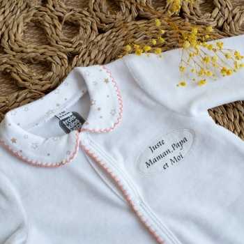 Pijama bebé "Juste Maman, Papa et Moi" rosa gola claudine
