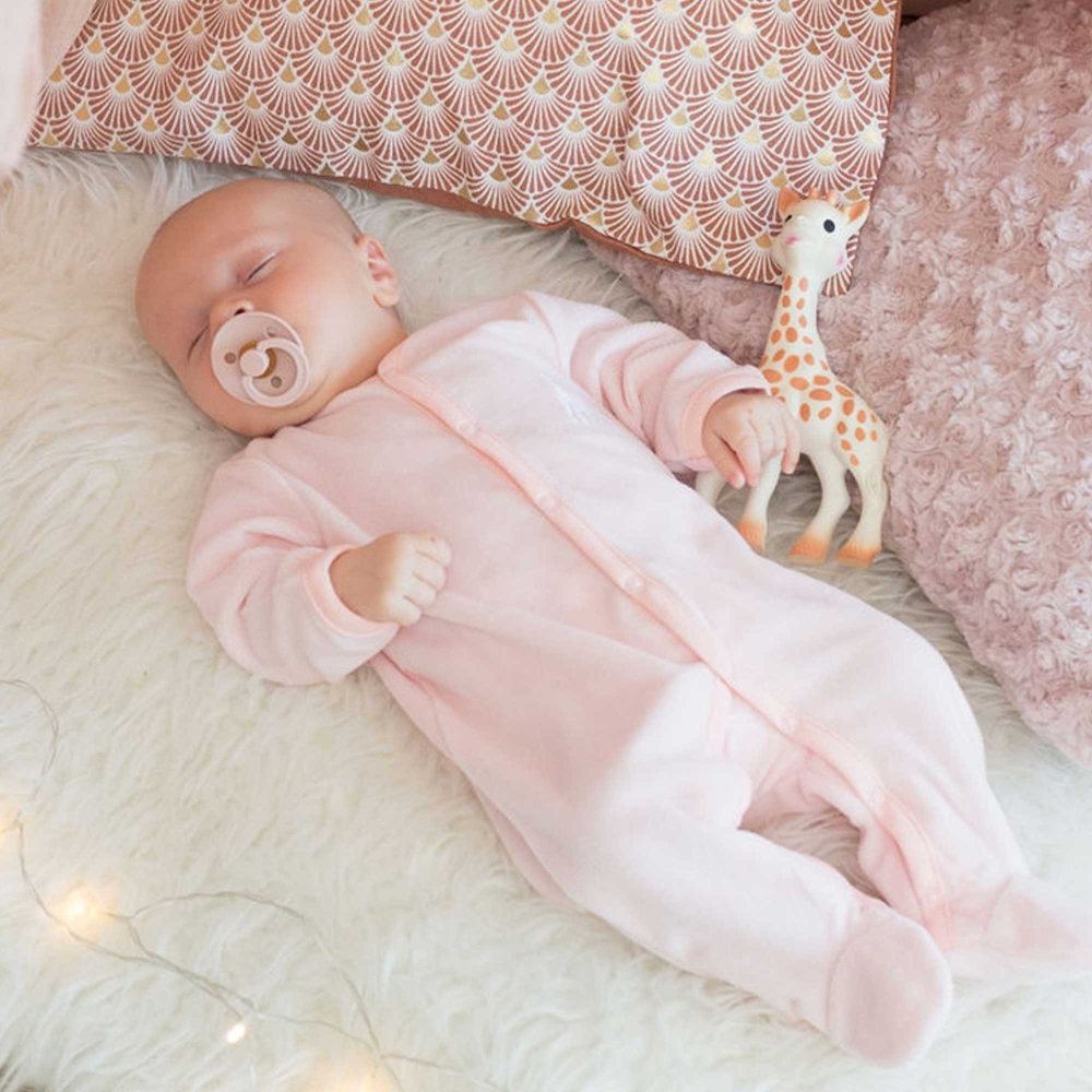 Pink pyjamas - Velvet drop needle - ©Sophie la girafe Trois Kilos Sept - 4 Pink pyjamas - Velvet drop needle - ©Sophie la girafe Trois Kilos Sept - 4