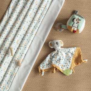 Doudou bébé avec cube d'activité