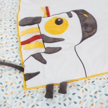 Alfombra bebé cebra
