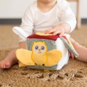 Cubo para bebé com um bebé a brincar