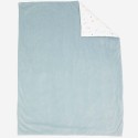 Couverture bébé vue à plat du coté velours vert sauge Couverture bébé vue à plat du coté velours vert sauge