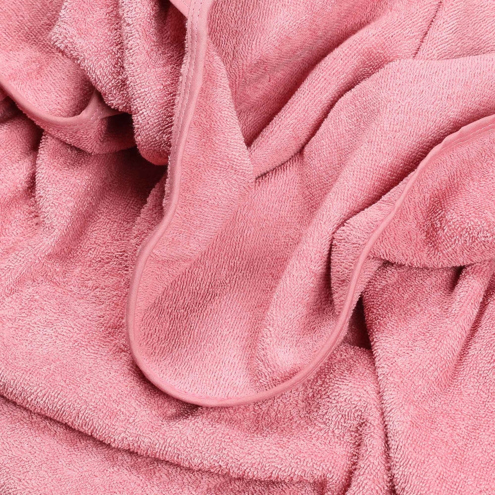 zoom serviette en éponge rose zoom serviette en éponge rose