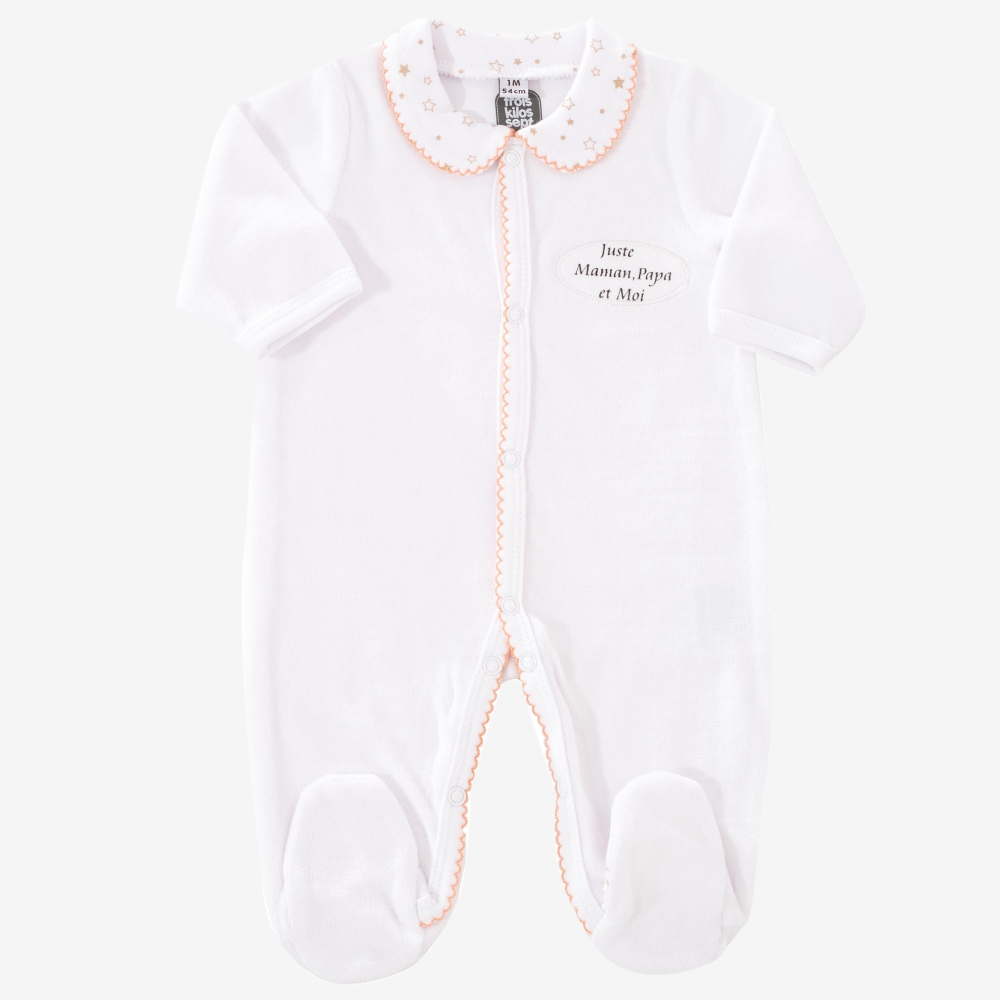Pigiama "Solo Mamma, Papà e Io" rosa con colletto alla Peter Pan a stelline Pigiama "Solo Mamma, Papà e Io" rosa con colletto alla Peter Pan a stelline