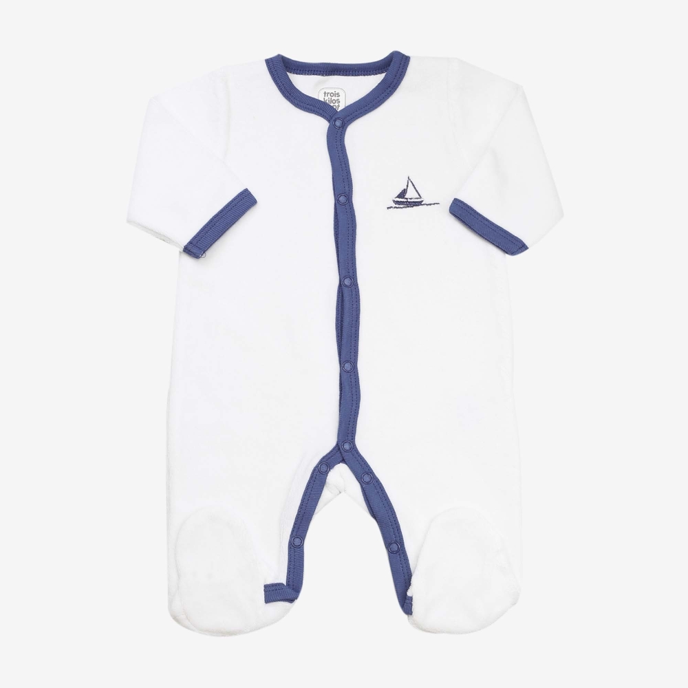 Pijama manta blanco y azul marino con bordado