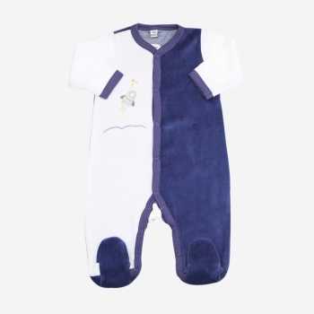 Pijama branco e azul-marinho