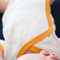 Zoom sur le body sans manches alphabet Zoom sur le body sans manches alphabet