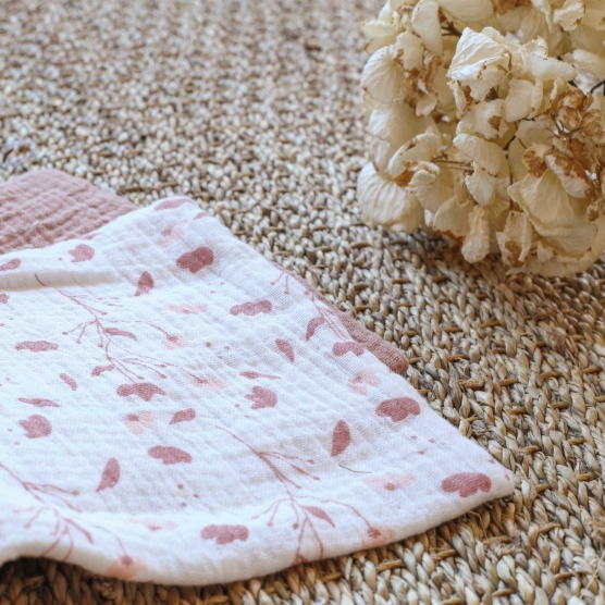 Set of 3 washcloths in pink shades