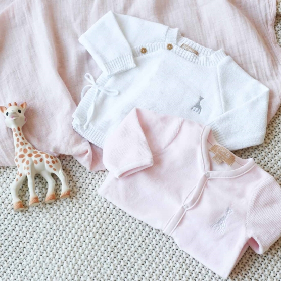 Pink pyjamas - Velvet drop needle - ©Sophie la girafe Trois Kilos Sept - 1