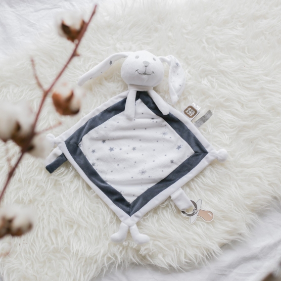 Three Kilos Seven Bunny Comforter - 1