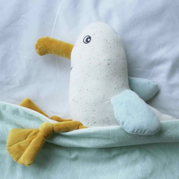 Paulette la mouette, la peluche sous la couette