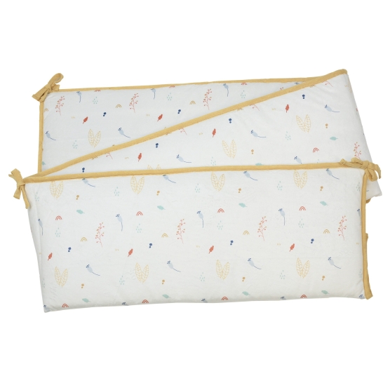 Small high position crib bumper from the Hide and seek in the forest collection