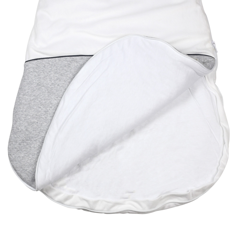 Zoom auf den Reißverschluss des Schlafsacks Martin und seine Freunde für Baby von 6 bis 18 Monate Zoom auf den Reißverschluss des Schlafsacks Martin und seine Freunde für Baby von 6 bis 18 Monate