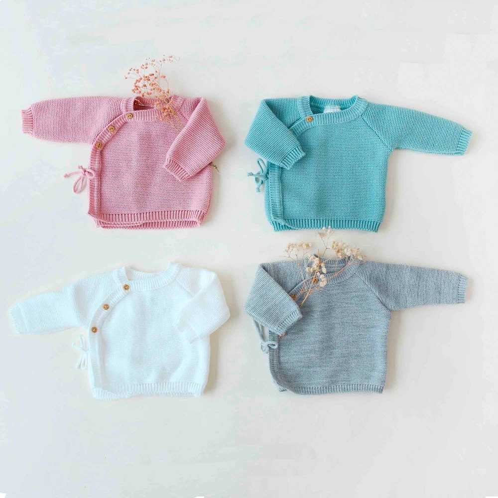 Brassière bébé en point mousse vieux rose, vert sauge, blanche et grise