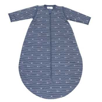 saco de dormir azul marinho com um motivo branco love