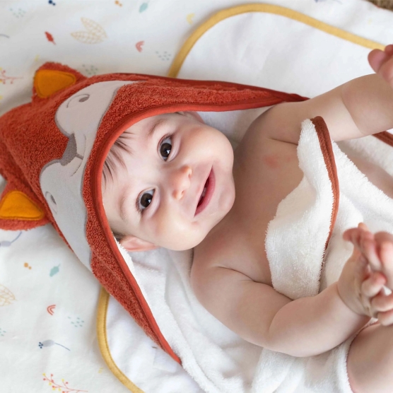 Fox hooded towel - Hide and seek in the forest