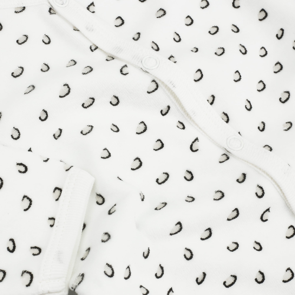 Zoom nos pequenos motivos Leopardo do pijama Zoom nos pequenos motivos Leopardo do pijama