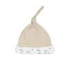gorro de nacimiento beige y blanco
