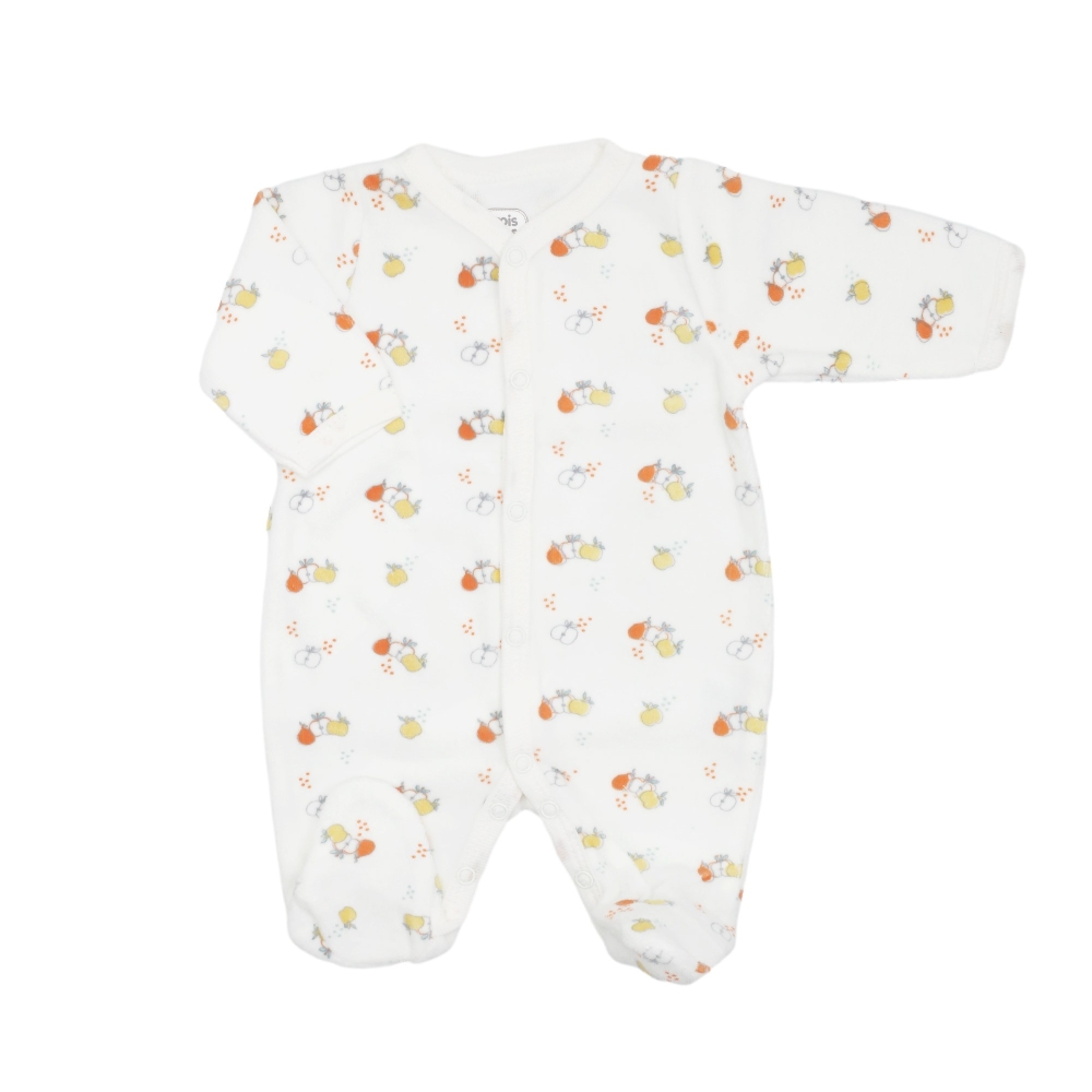 Pijama de veludo com estampado de maçãs e peras