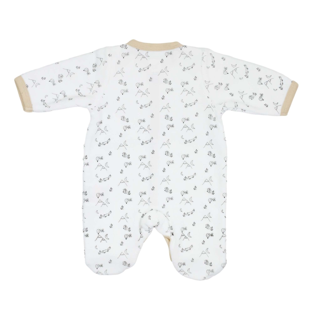 Zoom sobre la espalda del pijama con el estampado