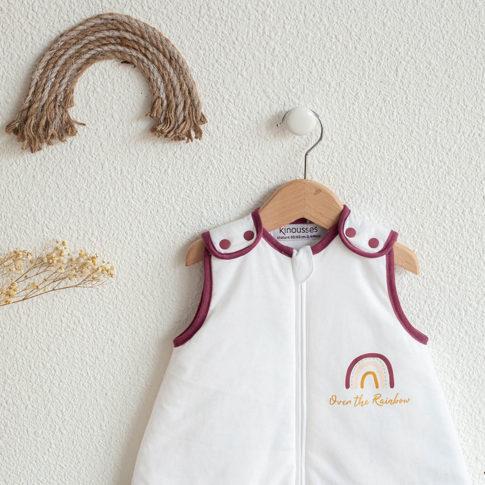 Witte slaapzak voor pasgeboren meisjes – Over the rainbow Witte slaapzak voor pasgeboren meisjes – Over the rainbow
