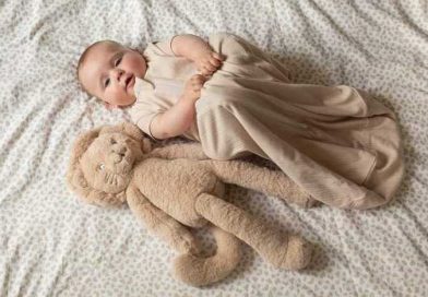 Comment habiller bébé la nuit selon la température