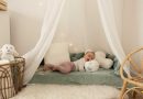 Ciel de lit bébé : utile ou surtout déco ?