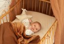 Quand abaisser le lit de bébé ? Le guide indispensable pour les parents